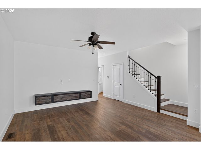 10005 Se OLD TOWN Ct, Happy Valley, OR 97086
