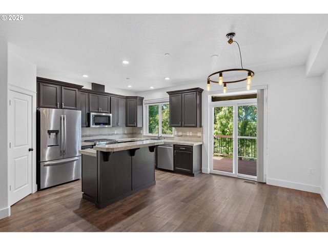 10005 Se OLD TOWN Ct, Happy Valley, OR 97086