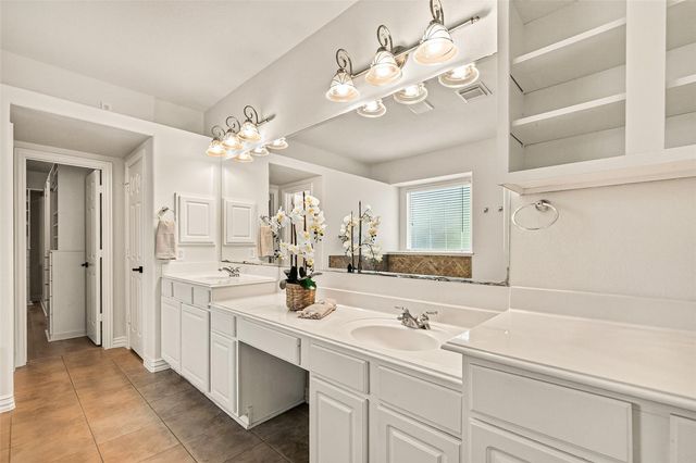 45 Marquise Oaks Place, The Woodlands, TX 77382