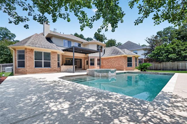 45 Marquise Oaks Place, The Woodlands, TX 77382