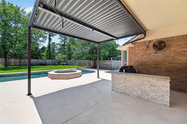45 Marquise Oaks Place, The Woodlands, TX 77382
