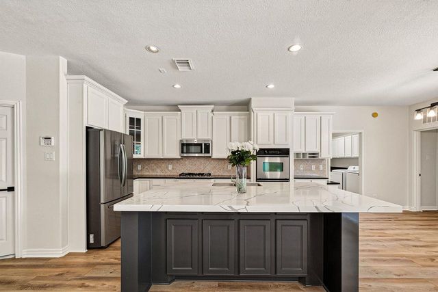 45 Marquise Oaks Place, The Woodlands, TX 77382