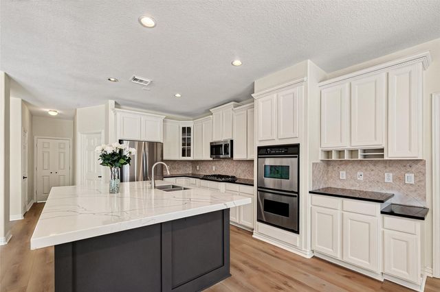 45 Marquise Oaks Place, The Woodlands, TX 77382