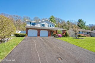 23 Concord Drive, Colonie, NY 12309