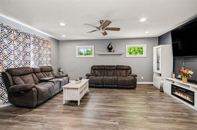 22531 Leewright Avenue, Southfield, MI 48033