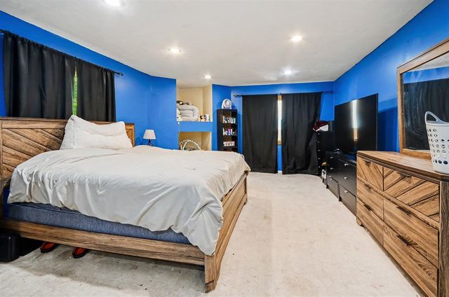 22531 Leewright Avenue, Southfield, MI 48033