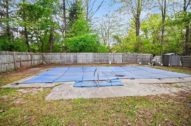 22531 Leewright Avenue, Southfield, MI 48033