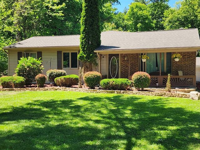22531 Leewright Avenue, Southfield, MI 48033