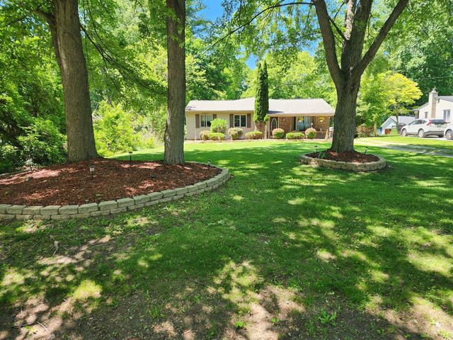 22531 Leewright Avenue, Southfield, MI 48033