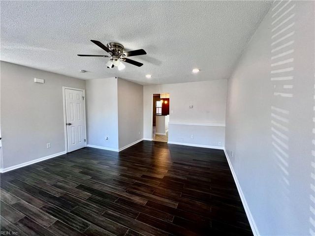 5309 Grand Lake CRES, Virginia Beach, VA 23462