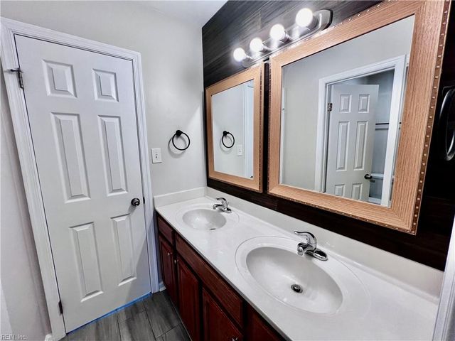 5309 Grand Lake CRES, Virginia Beach, VA 23462