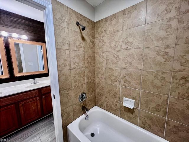 5309 Grand Lake CRES, Virginia Beach, VA 23462