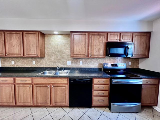 5309 Grand Lake CRES, Virginia Beach, VA 23462