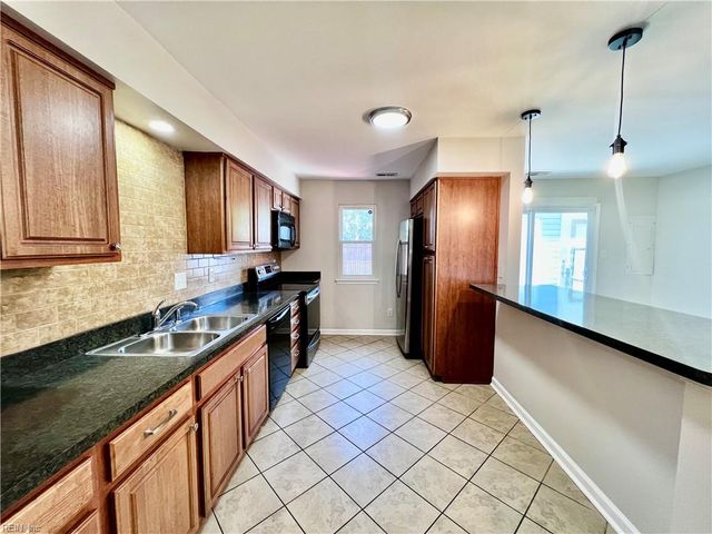 5309 Grand Lake CRES, Virginia Beach, VA 23462