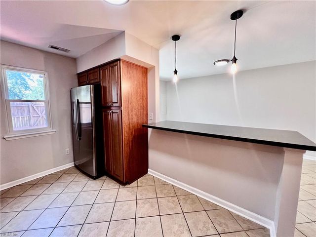5309 Grand Lake CRES, Virginia Beach, VA 23462