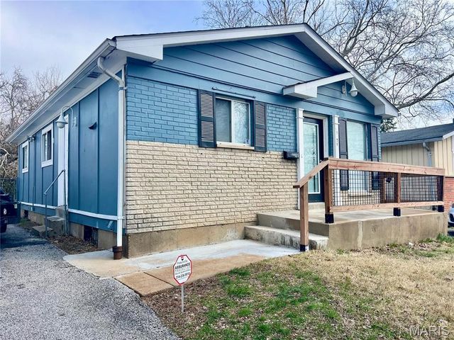 1239 Peggy Court, St Louis, MO 63147