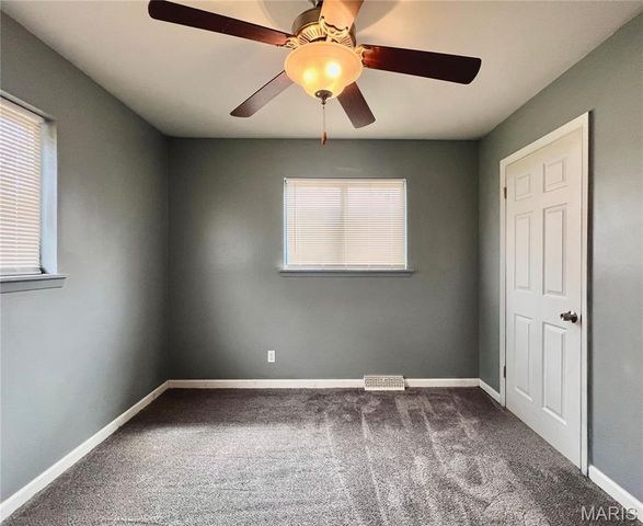 1239 Peggy Court, St Louis, MO 63147
