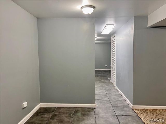1239 Peggy Court, St Louis, MO 63147