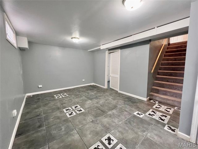 1239 Peggy Court, St Louis, MO 63147