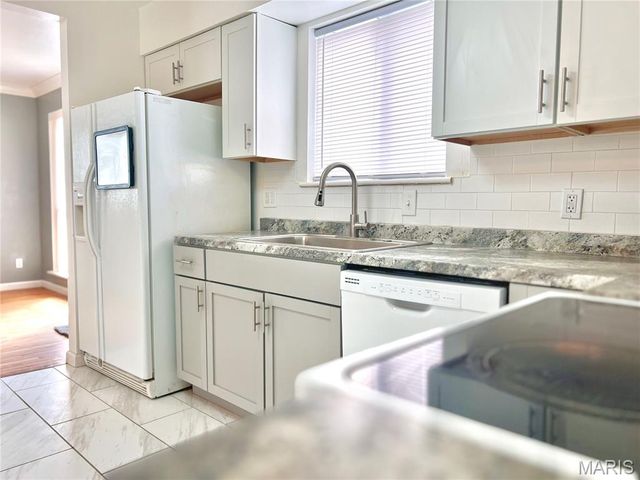1239 Peggy Court, St Louis, MO 63147