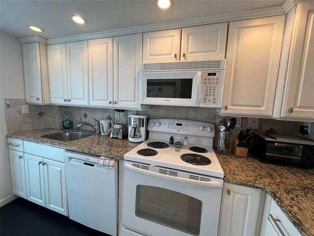 333 NE 21st Avenue 318, Deerfield Beach, FL 33441