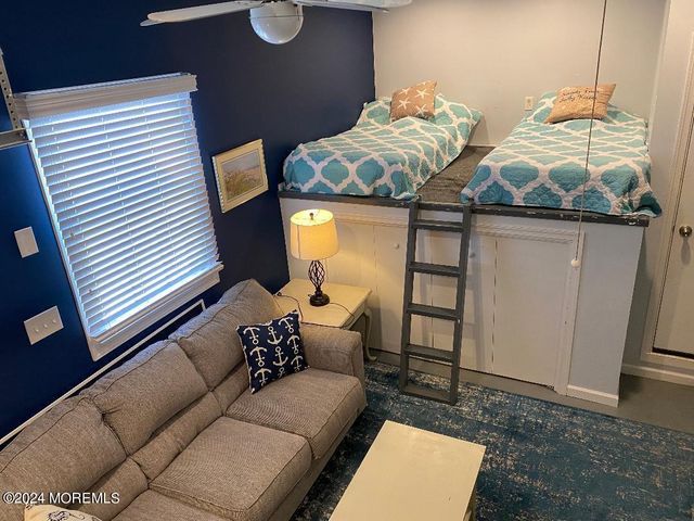 288 Periagua Lane, Mantoloking, NJ 08738