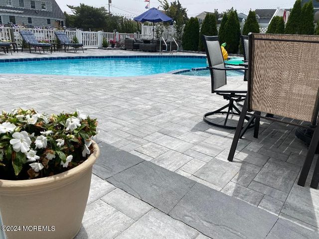 288 Periagua Lane, Mantoloking, NJ 08738