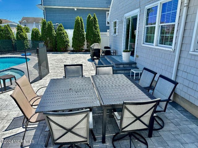 288 Periagua Lane, Mantoloking, NJ 08738