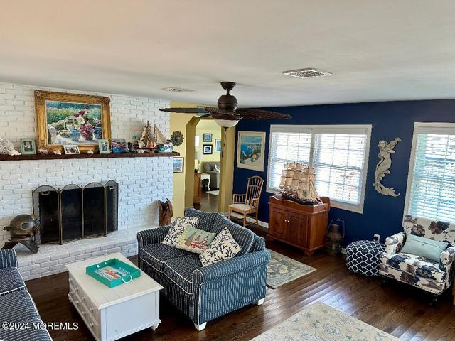 288 Periagua Lane, Mantoloking, NJ 08738