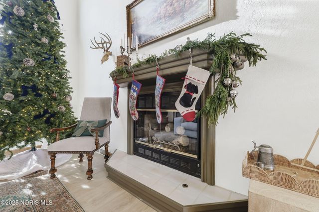 7276 Winding Brook Road, Perrysburg, OH 43551