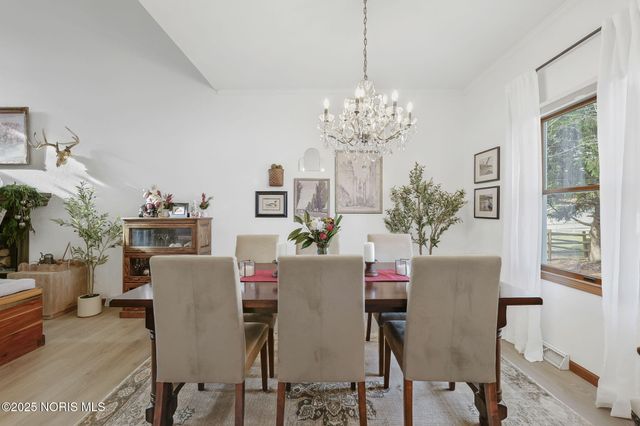 7276 Winding Brook Road, Perrysburg, OH 43551