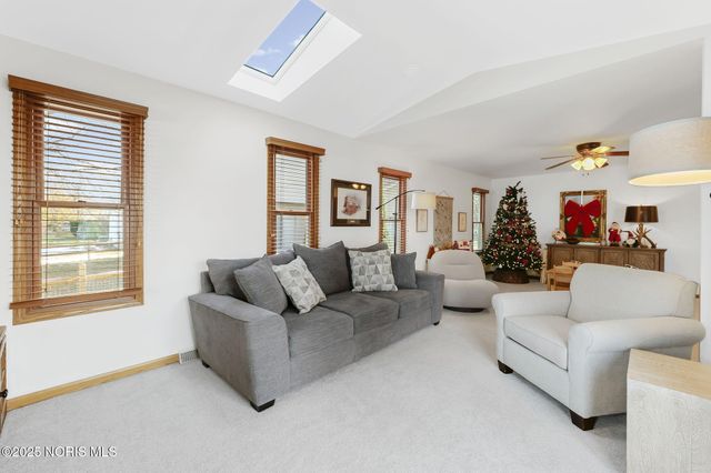 7276 Winding Brook Road, Perrysburg, OH 43551