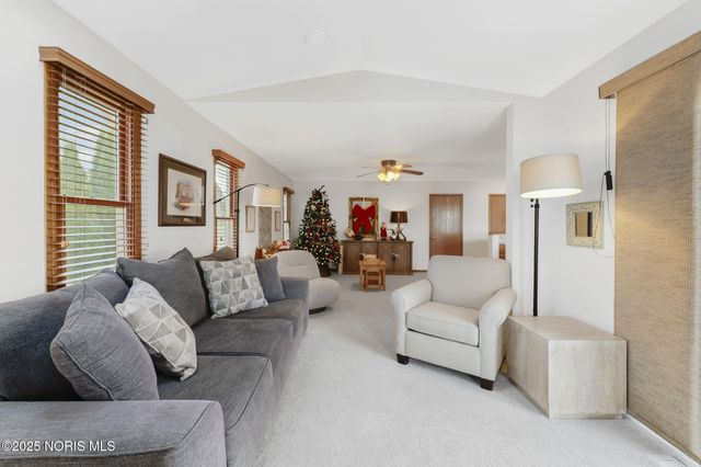 7276 Winding Brook Road, Perrysburg, OH 43551