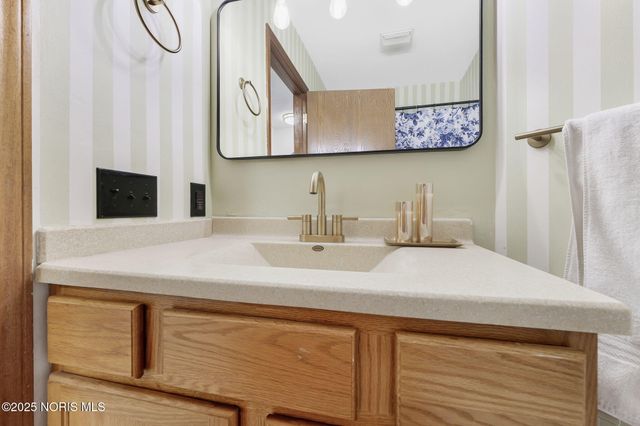 7276 Winding Brook Road, Perrysburg, OH 43551