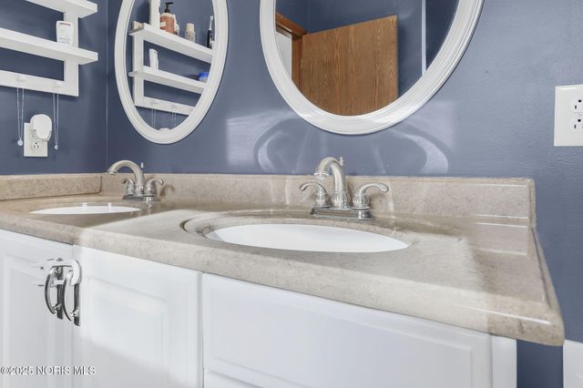 7276 Winding Brook Road, Perrysburg, OH 43551