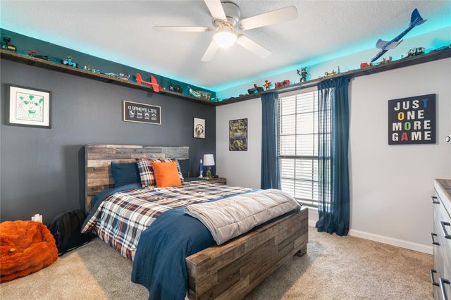 113 Suffolk Lane, Hallettsville, TX 77964