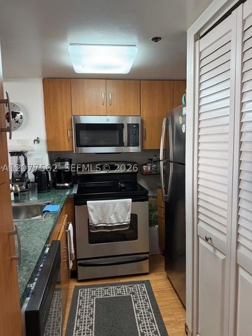 540 Brickell Key Dr 910, Miami, FL 33131