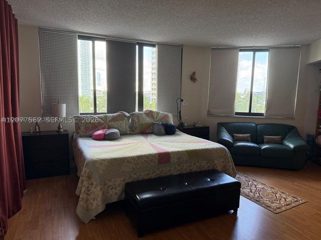 540 Brickell Key Dr 910, Miami, FL 33131