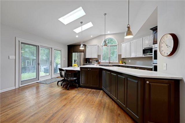 7900 Sagamore Road, Leawood, KS 66206