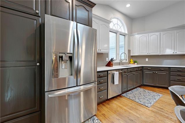 7900 Sagamore Road, Leawood, KS 66206