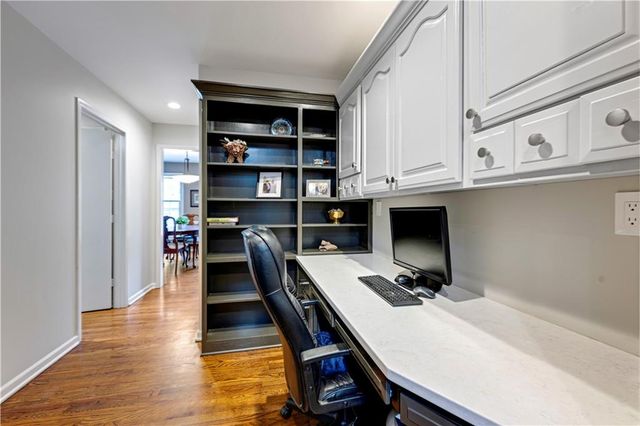7900 Sagamore Road, Leawood, KS 66206