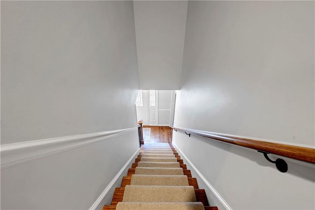 7900 Sagamore Road, Leawood, KS 66206