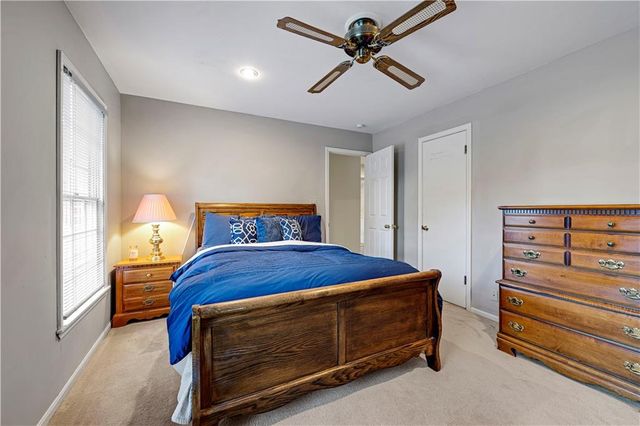 7900 Sagamore Road, Leawood, KS 66206
