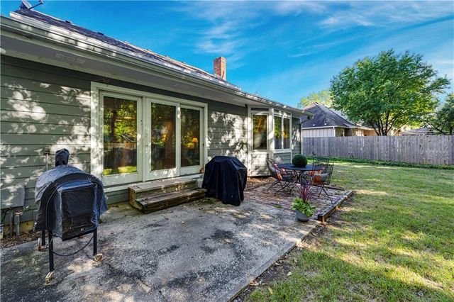 7900 Sagamore Road, Leawood, KS 66206