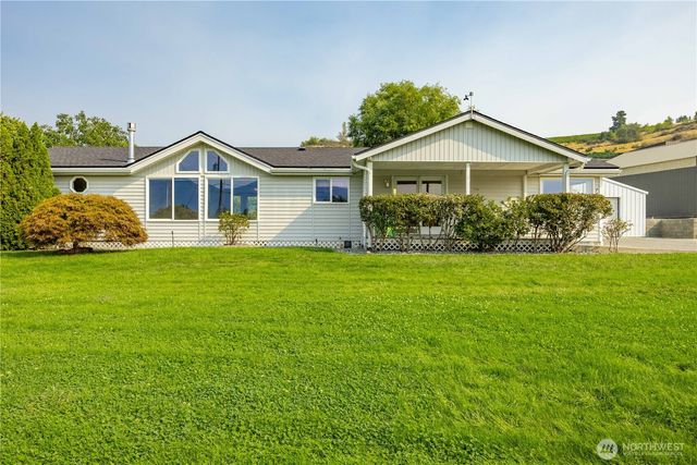 744 Wapato Lake Road, Manson, WA 98831