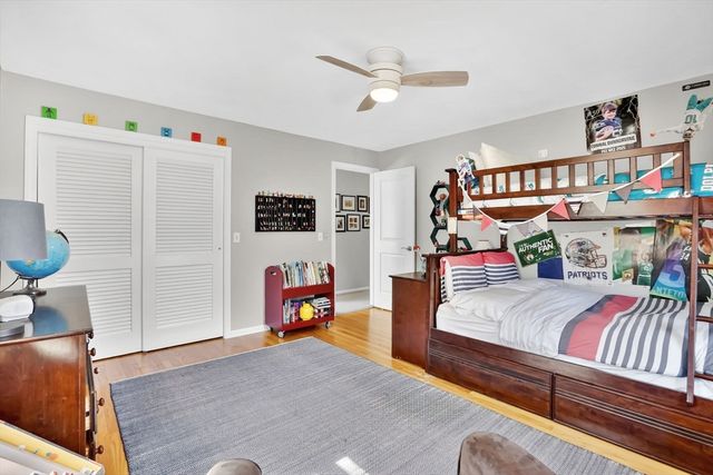 118 Blueberry Hill Rd, Longmeadow, MA 01106