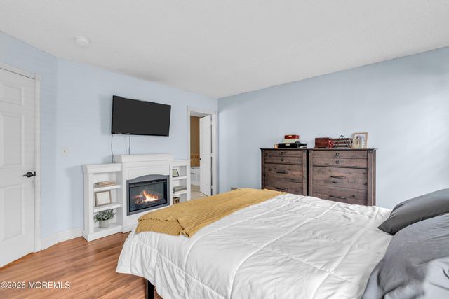 4 W Pier, Brick, NJ 08723
