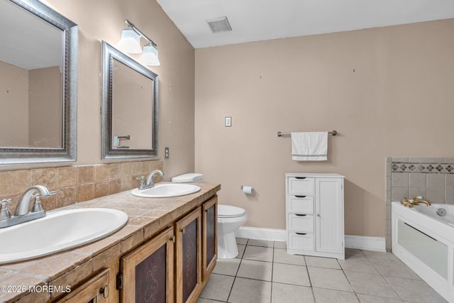 4 W Pier, Brick, NJ 08723