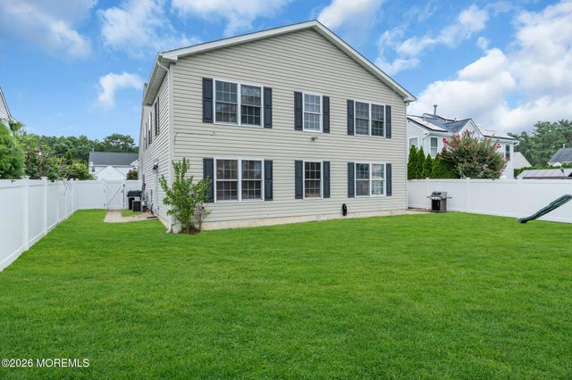4 W Pier, Brick, NJ 08723