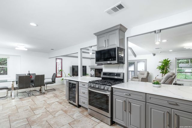 9263 Cinchona Trl, Garden Ridge, TX 78266